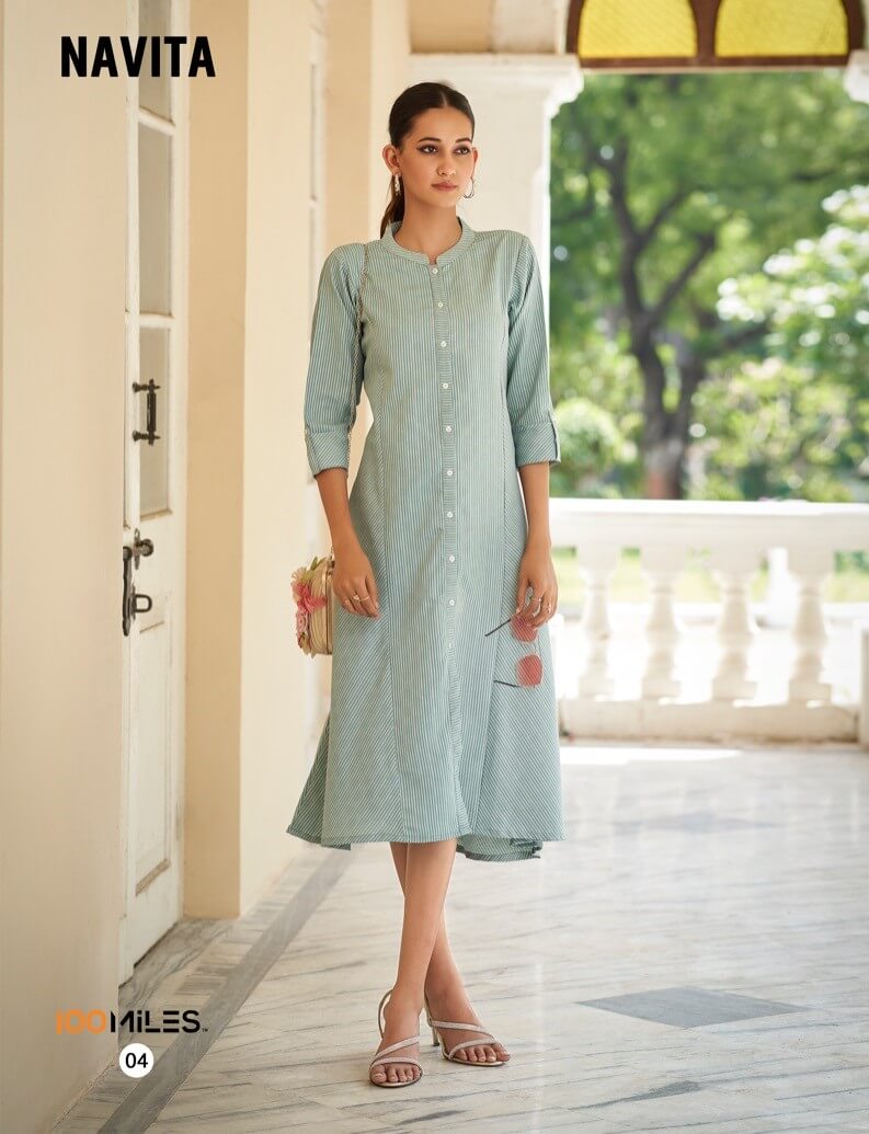 Blended Cotton Self Patterned Kurti With A Line Cut