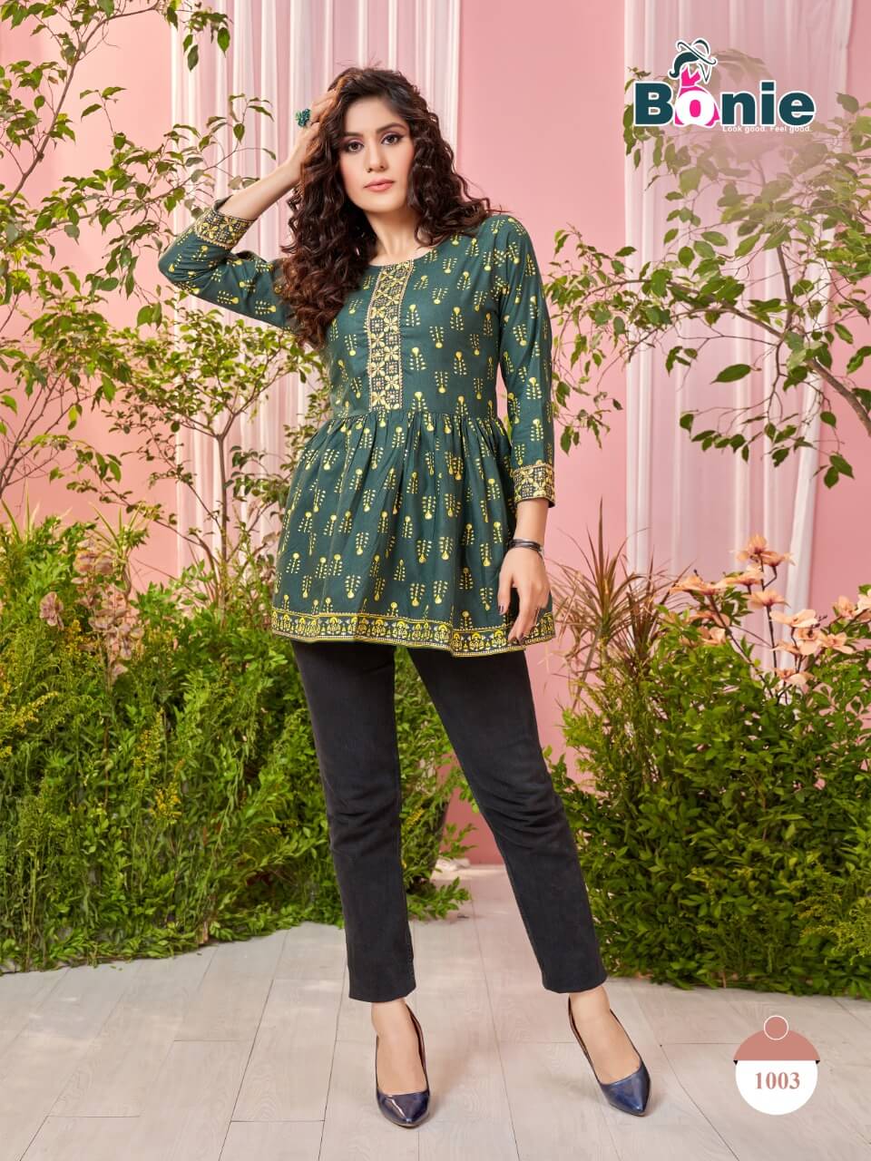 Bonie Grace Women Short Tops Wholesale Catalog. Purchase Full Catalog of Women Short Tops In Wholesale Price Online