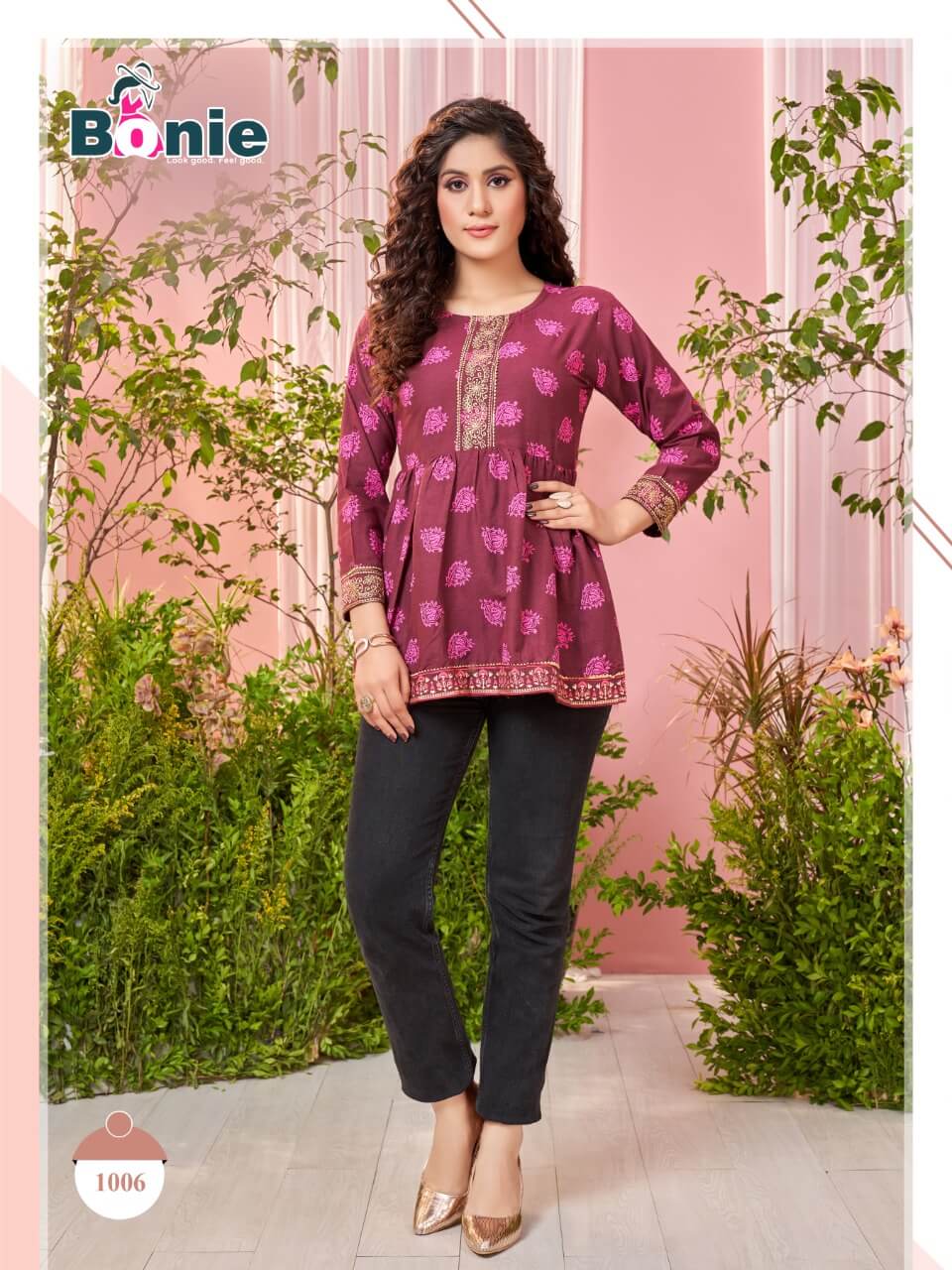 Bonie Grace Women Short Tops Wholesale Catalog. Purchase Full Catalog of Women Short Tops In Wholesale Price Online