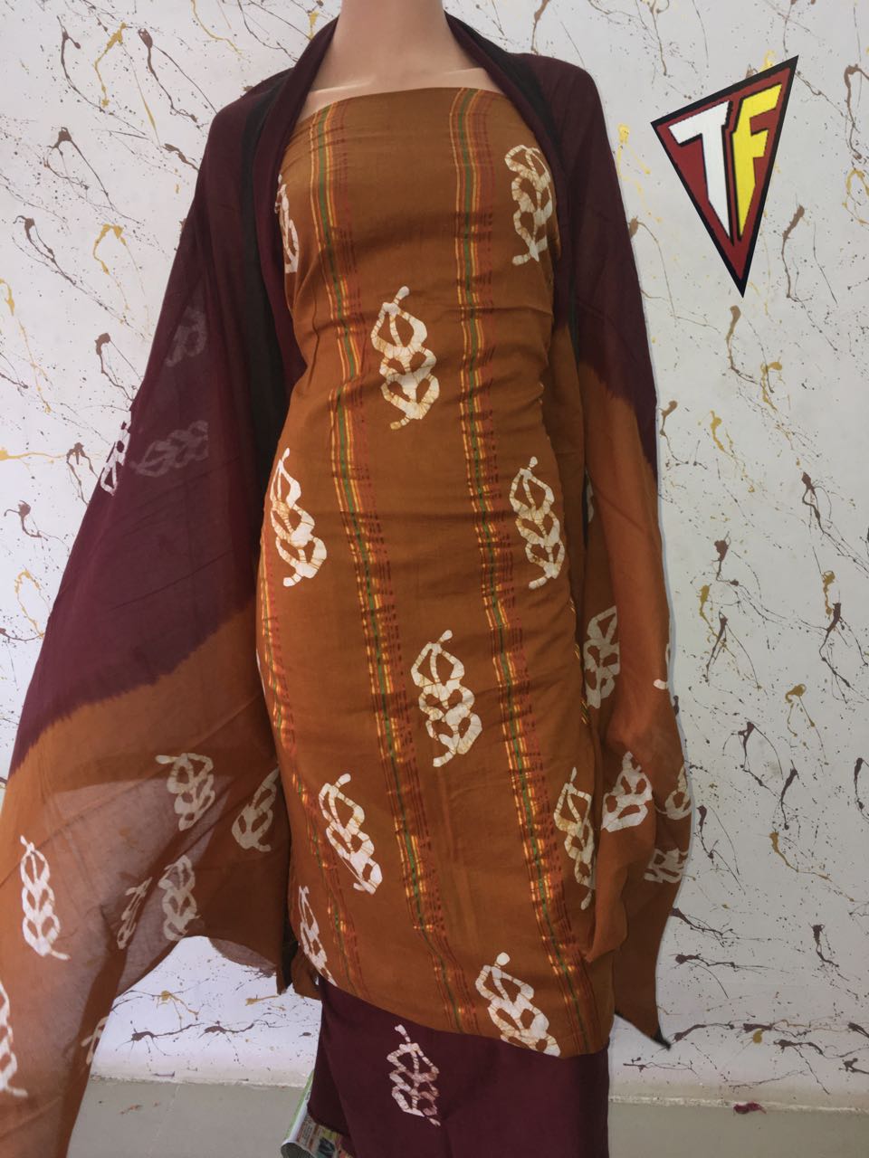 COTTON PRINTED BATIK DRESS MATERIAL WITH COTTON DUPATTA